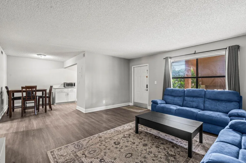 6900 SW 39th Street #101j Davie, FL 33314