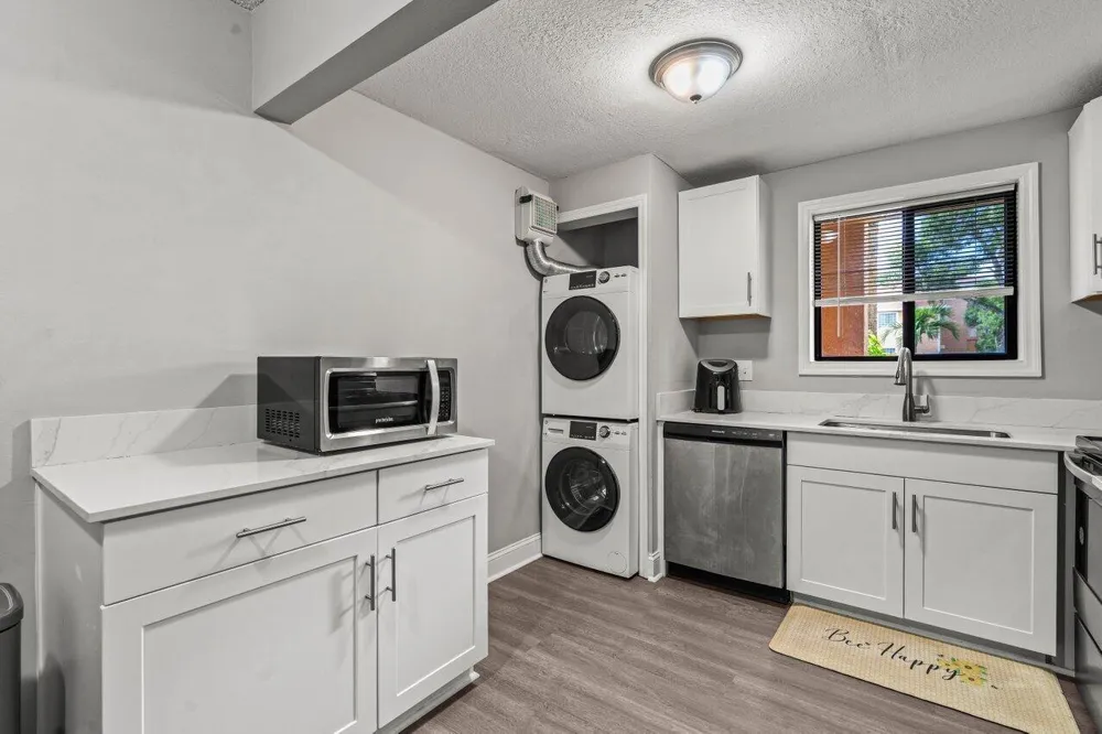 6900 SW 39th Street #101j Davie, FL 33314