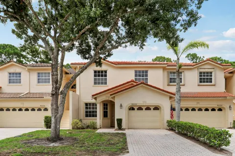 9222 Wentworth Lane