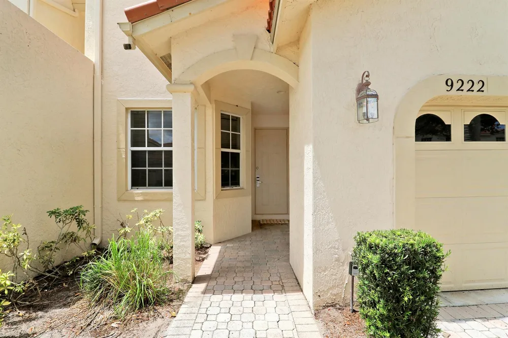 9222 Wentworth Lane Port St. Lucie, FL 34986