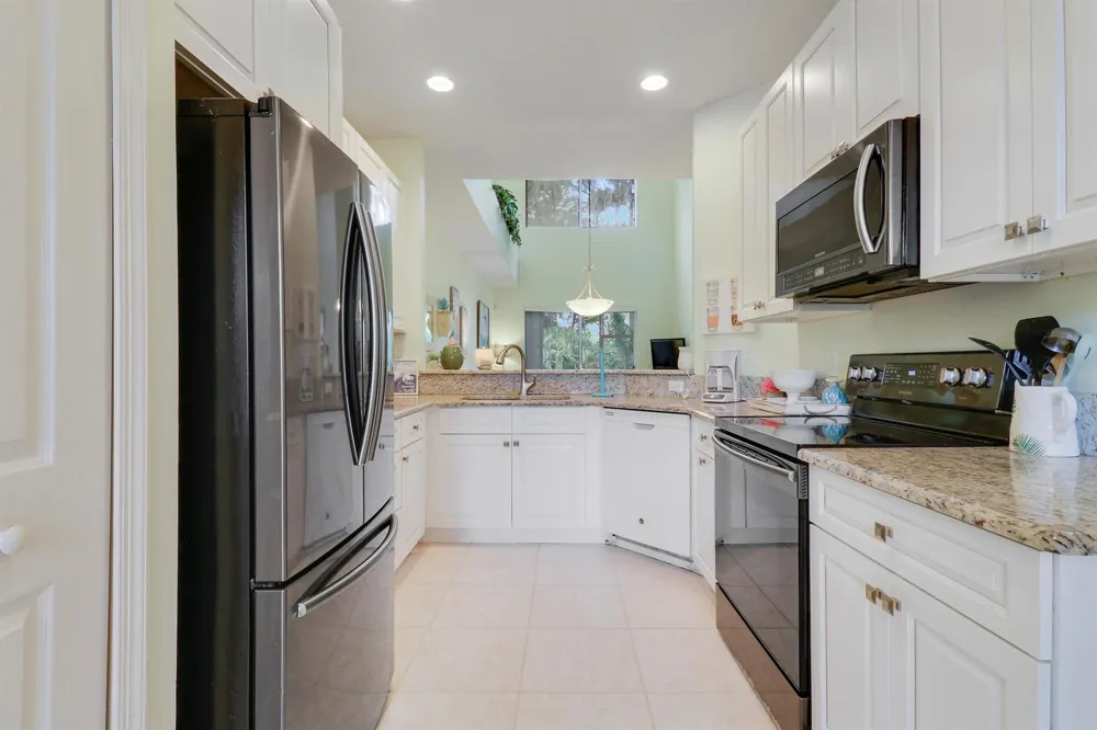 9222 Wentworth Lane Port St. Lucie, FL 34986