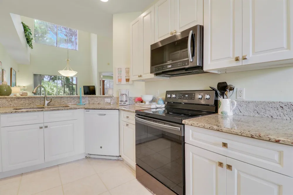 9222 Wentworth Lane Port St. Lucie, FL 34986