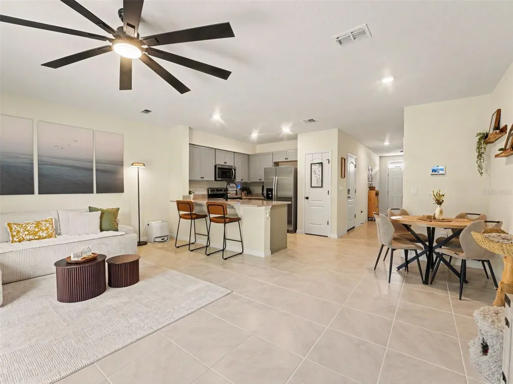 2356 PENGUIN BOULEVARD Davenport, FL 33837