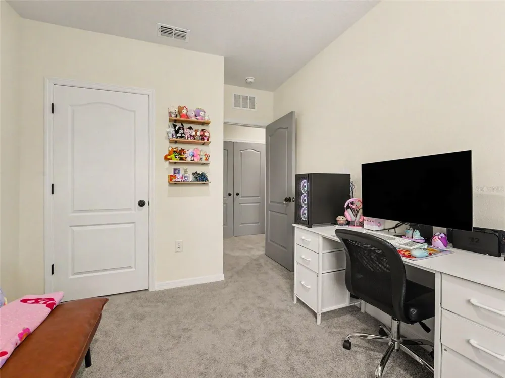 2356 PENGUIN BOULEVARD Davenport, FL 33837