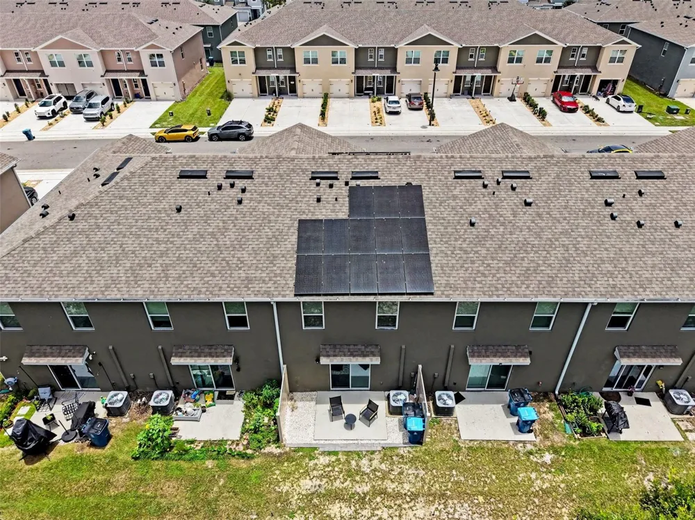 2356 PENGUIN BOULEVARD Davenport, FL 33837