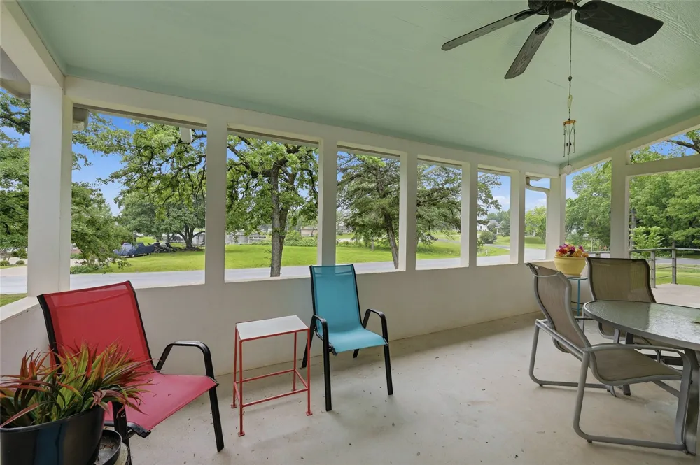 316 Comanche Drive Lake Kiowa, TX 76240