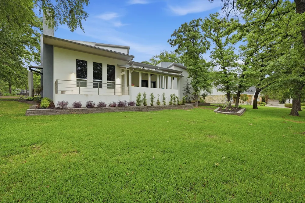 316 Comanche Drive Lake Kiowa, TX 76240