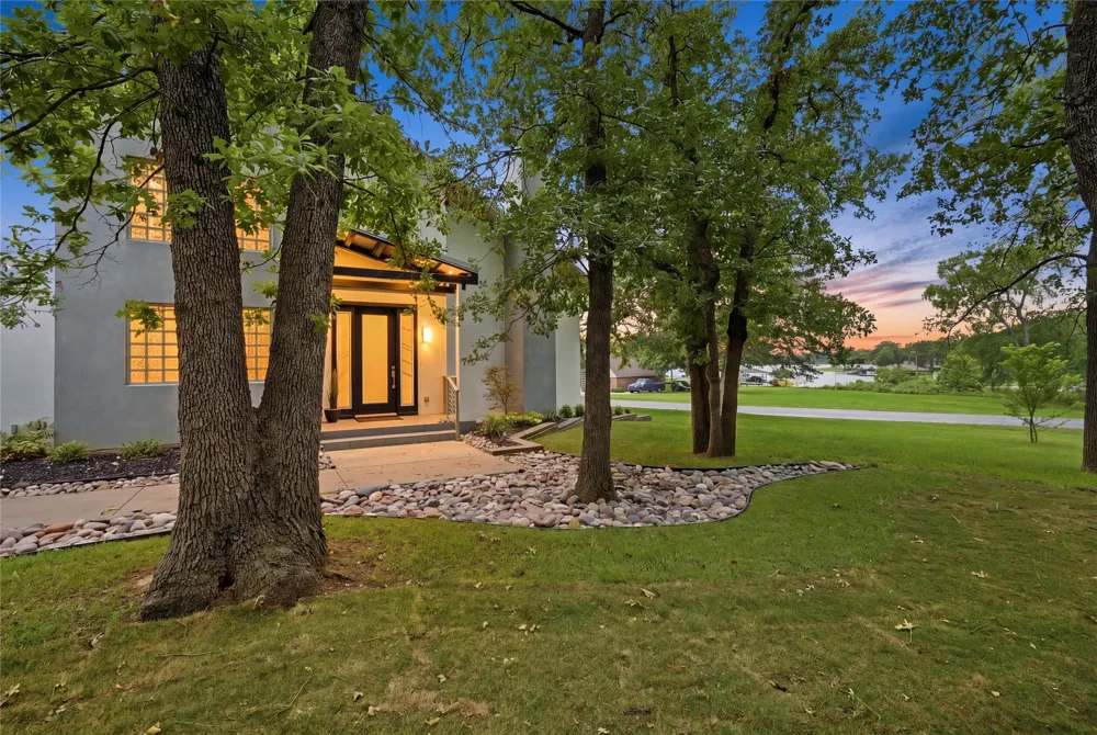 316 Comanche Drive Lake Kiowa, TX 76240