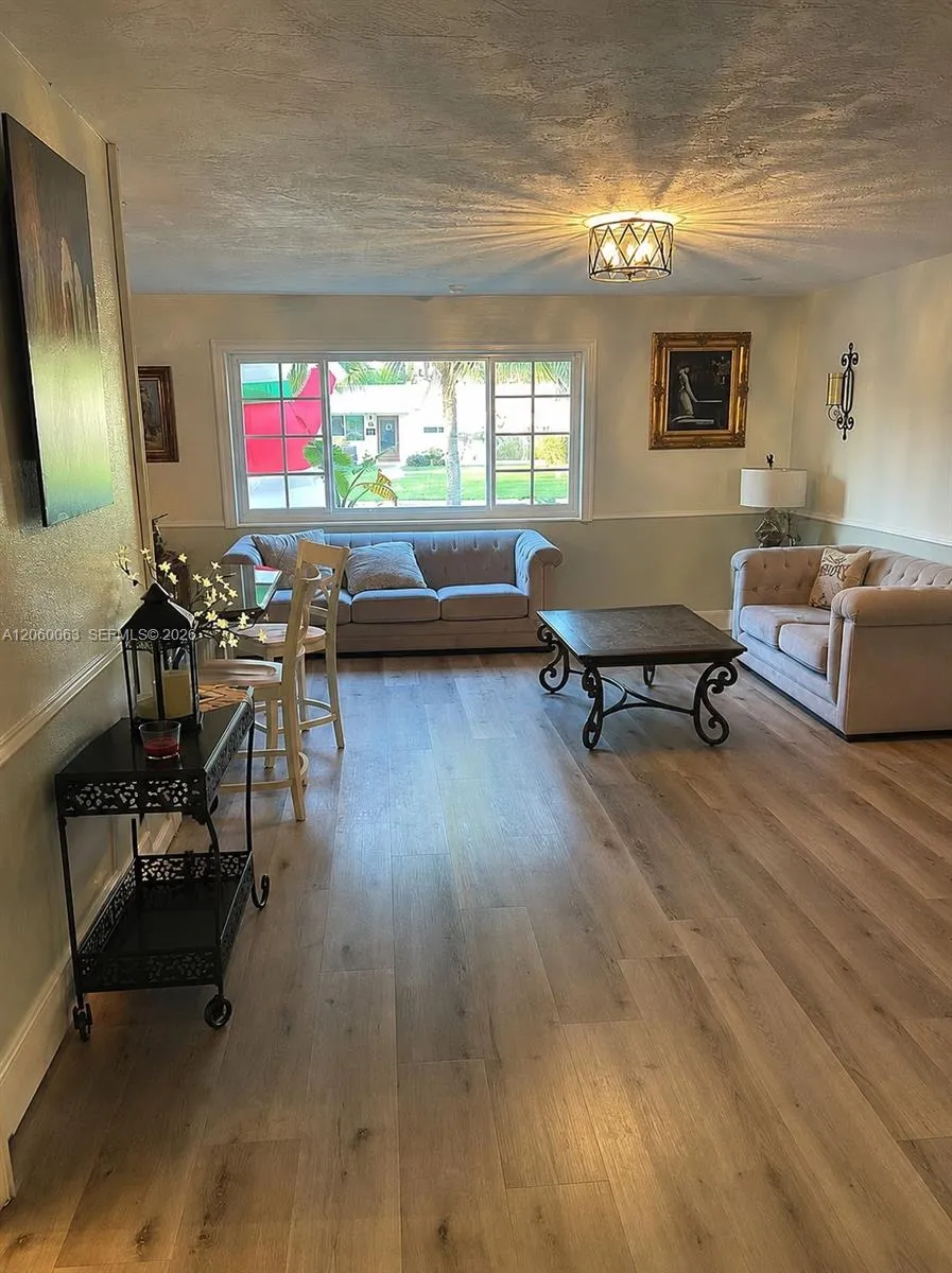 8950 SW 197th St Cutler Bay, FL 33157