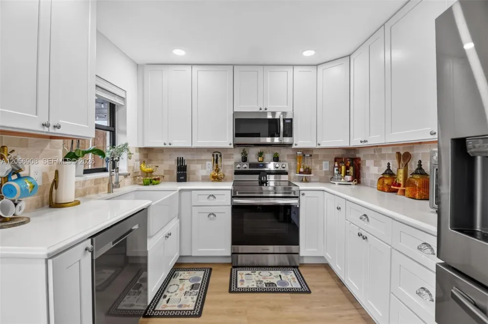 802 Landings Blvd Green Acres, FL 33413