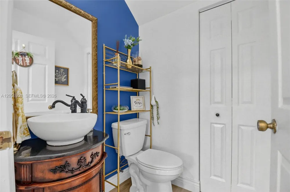 802 Landings Blvd Green Acres, FL 33413