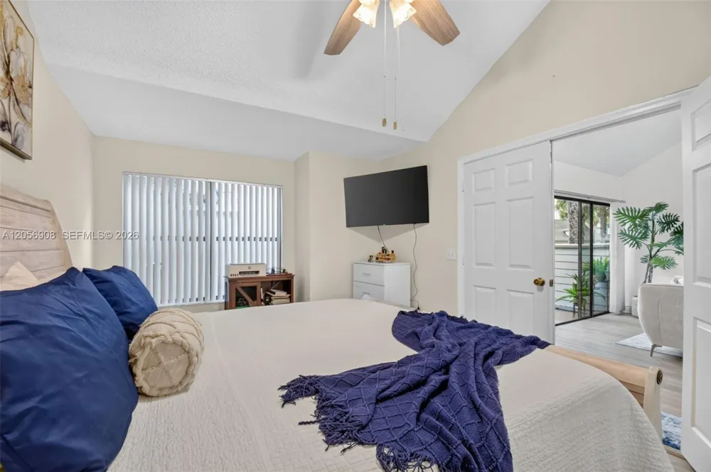 802 Landings Blvd Green Acres, FL 33413
