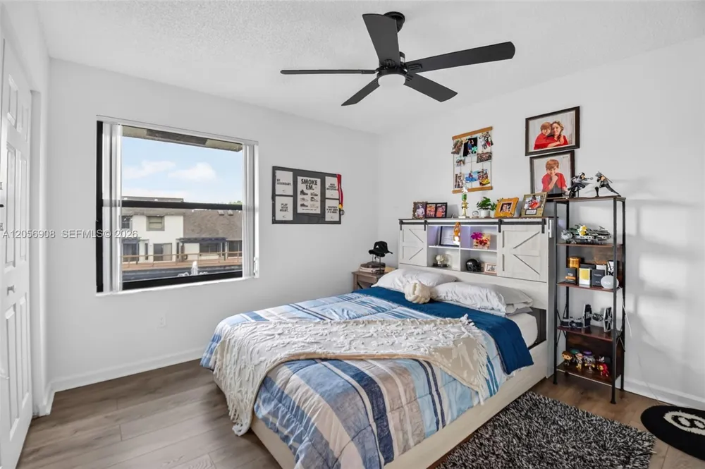 802 Landings Blvd Green Acres, FL 33413
