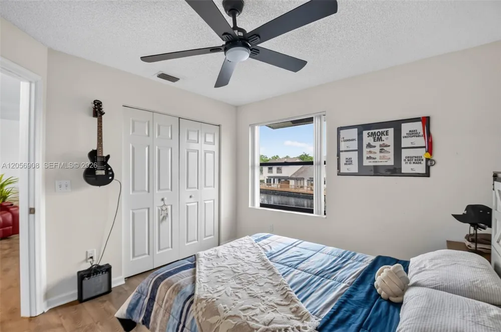 802 Landings Blvd Green Acres, FL 33413