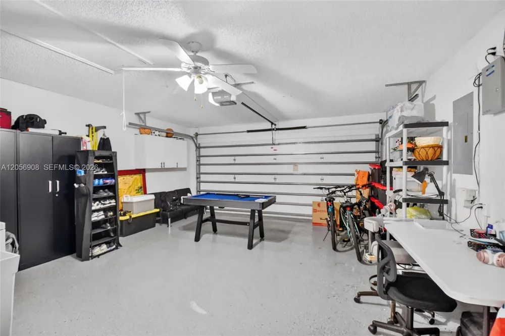802 Landings Blvd Green Acres, FL 33413