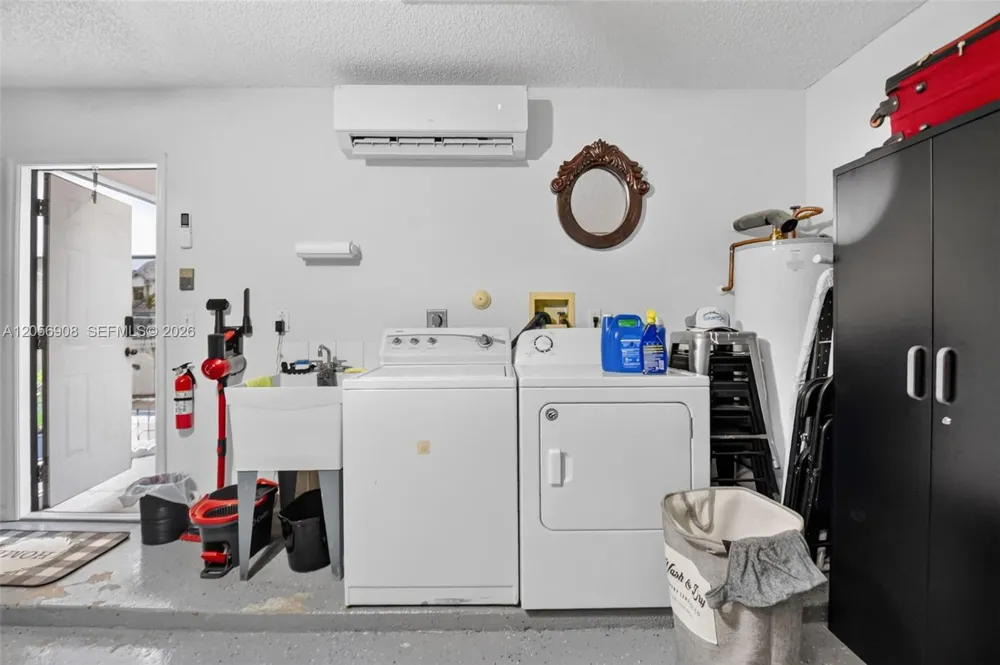 802 Landings Blvd Green Acres, FL 33413