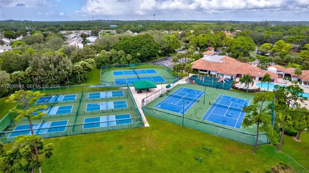 802 Landings Blvd Green Acres, FL 33413