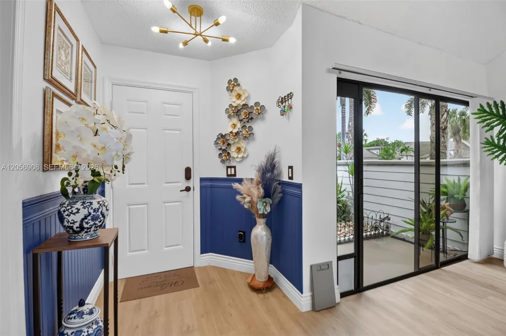 802 Landings Blvd Green Acres, FL 33413