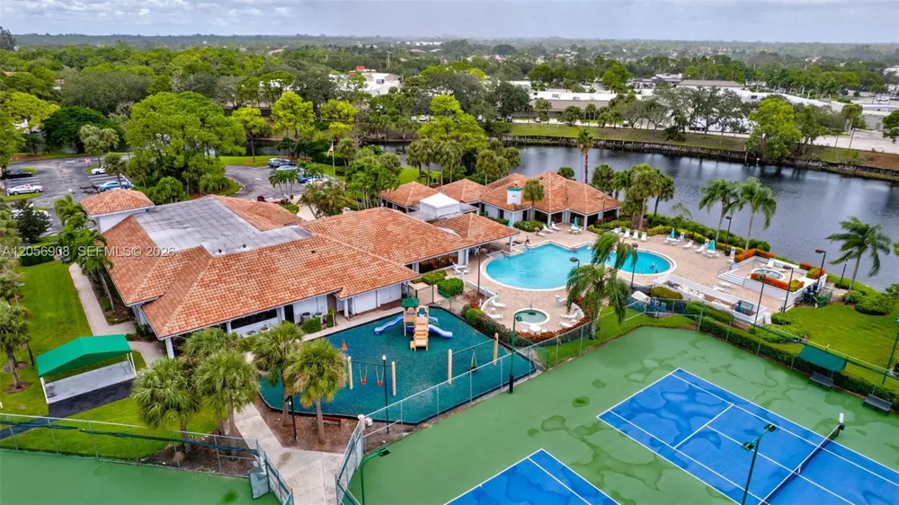 802 Landings Blvd Green Acres, FL 33413