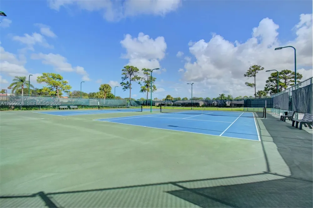 802 Landings Blvd Green Acres, FL 33413
