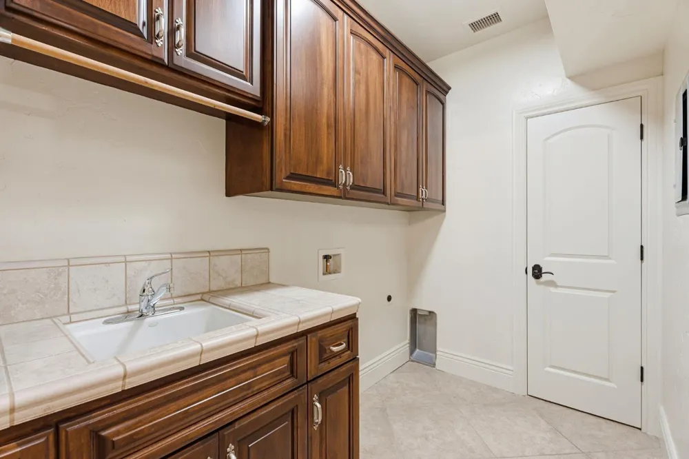 22221 Masters Drive Friant, CA 93626