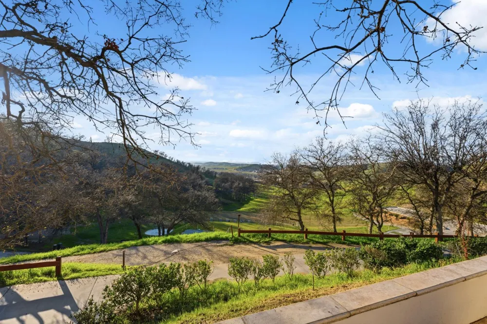 22221 Masters Drive Friant, CA 93626