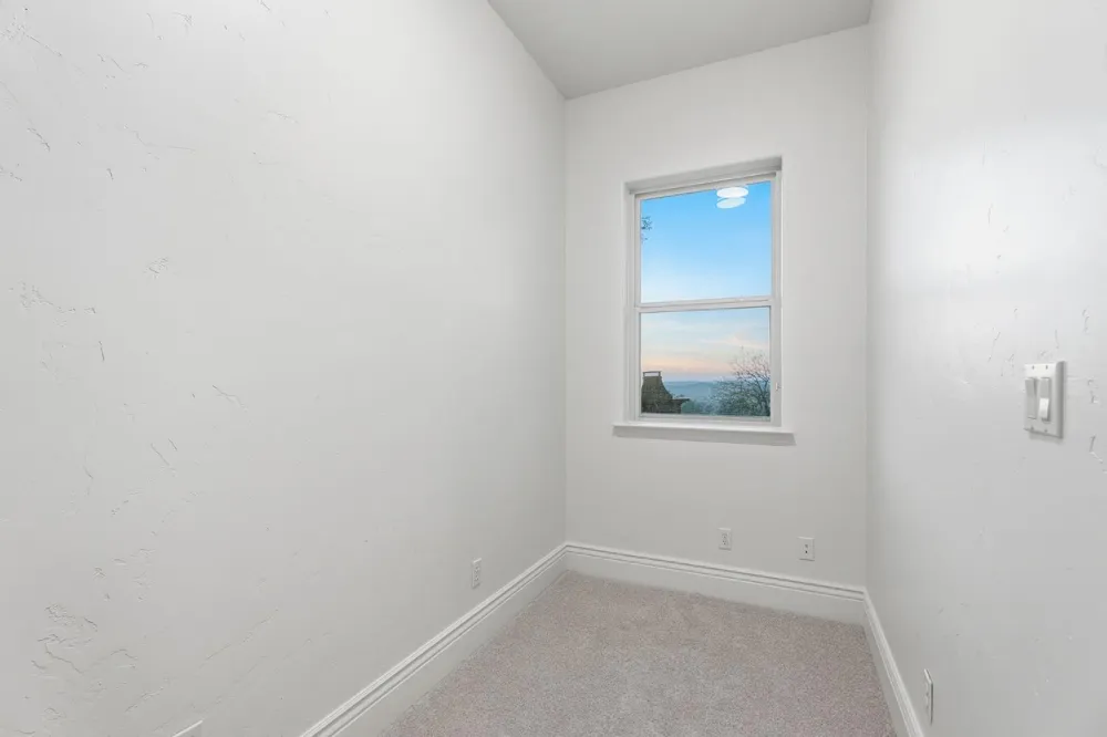 22221 Masters Drive Friant, CA 93626