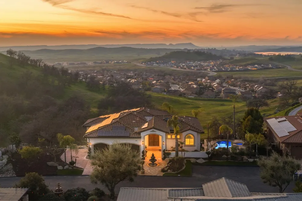 22221 Masters Drive Friant, CA 93626