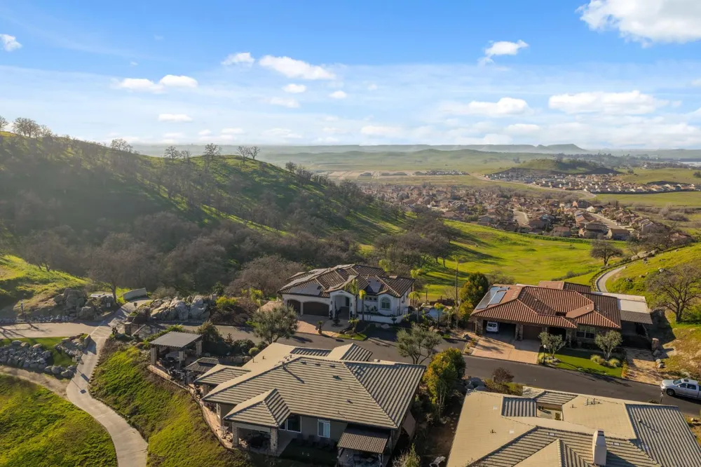 22221 Masters Drive Friant, CA 93626
