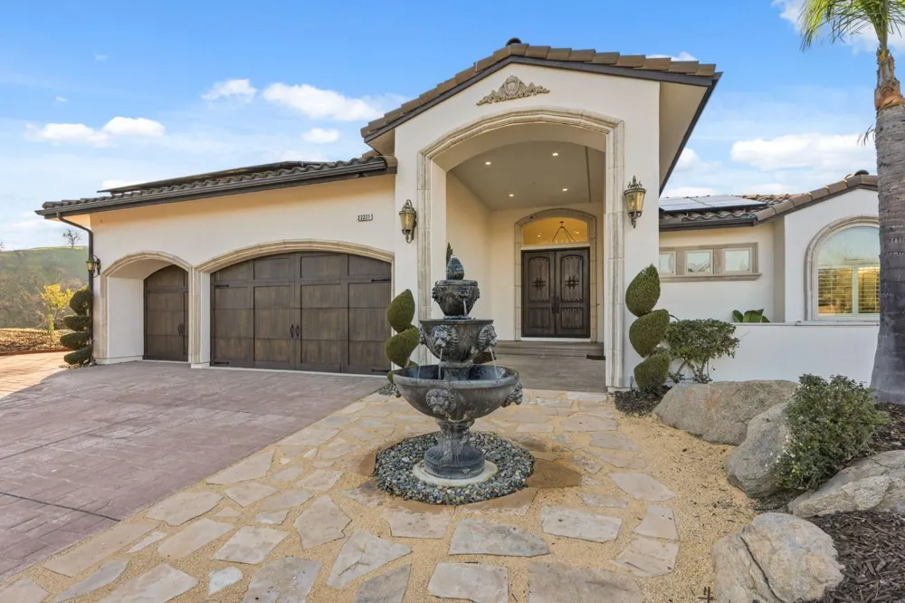 22221 Masters Drive Friant, CA 93626