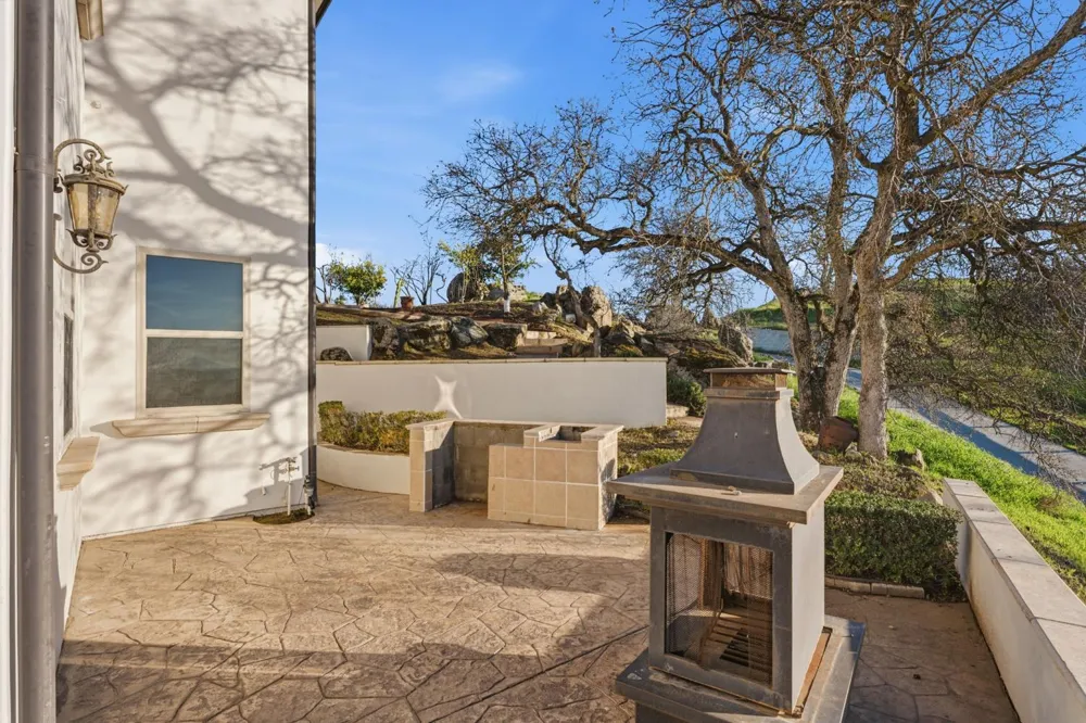 22221 Masters Drive Friant, CA 93626