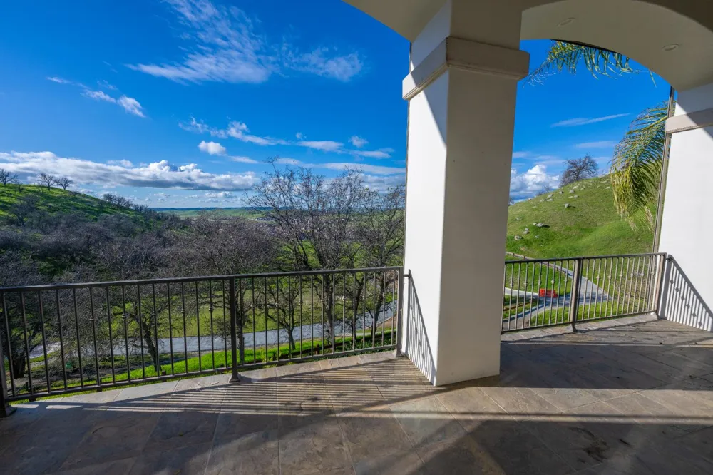 22221 Masters Drive Friant, CA 93626