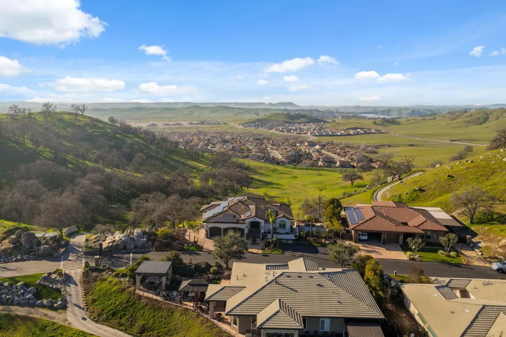22221 Masters Drive Friant, CA 93626