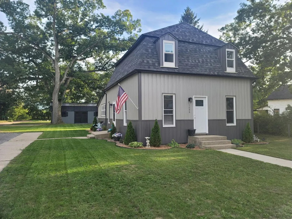 1096 E James Street White Cloud, MI 49349