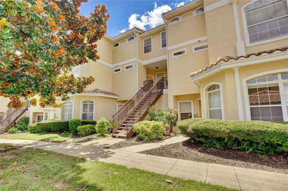 696 SEABROOK COURT #202 Altamonte Springs, FL 32714