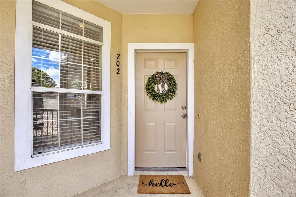 696 SEABROOK COURT #202 Altamonte Springs, FL 32714
