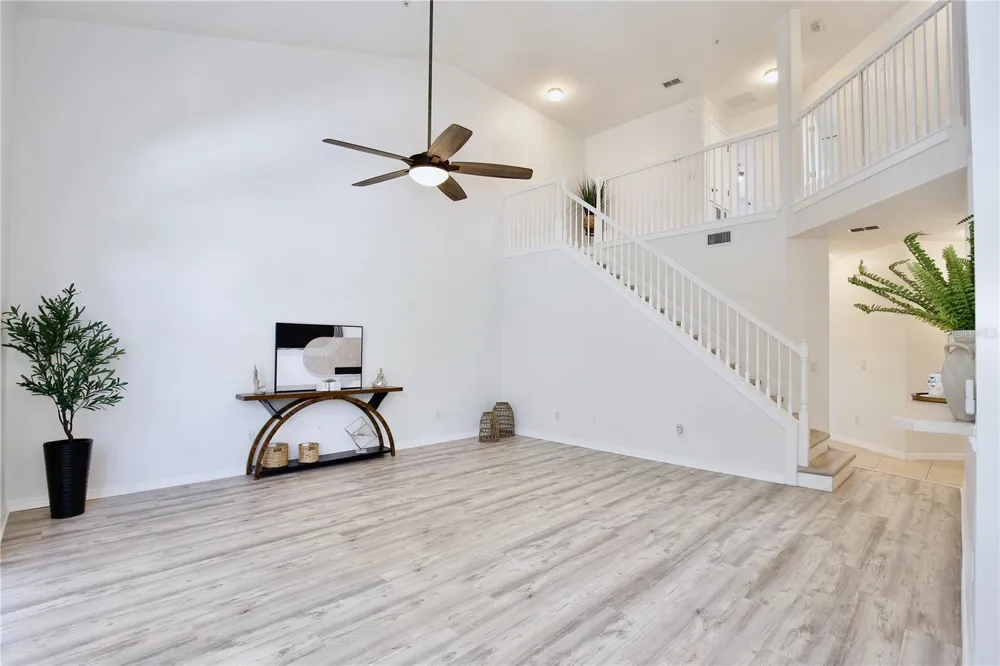 696 SEABROOK COURT #202 Altamonte Springs, FL 32714