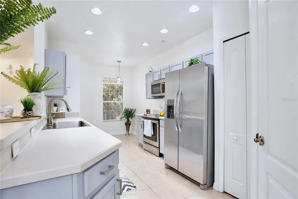 696 SEABROOK COURT #202 Altamonte Springs, FL 32714