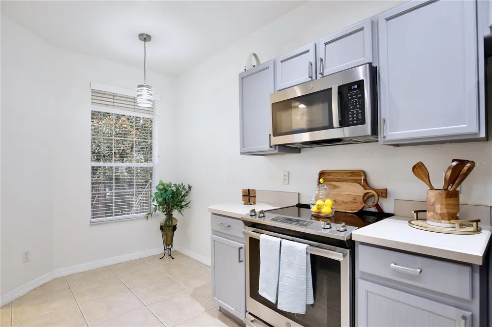696 SEABROOK COURT #202 Altamonte Springs, FL 32714