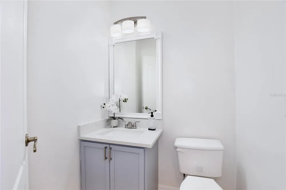 696 SEABROOK COURT #202 Altamonte Springs, FL 32714