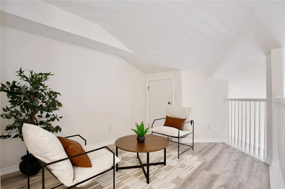 696 SEABROOK COURT #202 Altamonte Springs, FL 32714