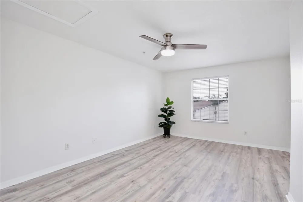 696 SEABROOK COURT #202 Altamonte Springs, FL 32714