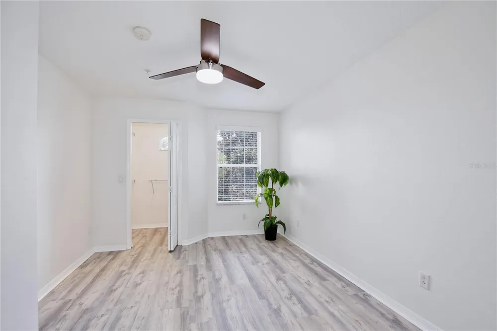 696 SEABROOK COURT #202 Altamonte Springs, FL 32714