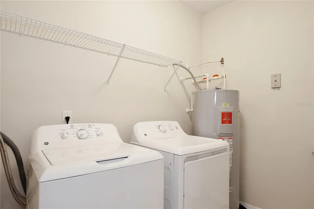 696 SEABROOK COURT #202 Altamonte Springs, FL 32714