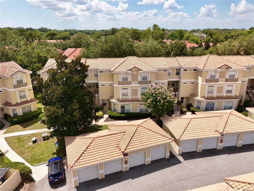 696 SEABROOK COURT #202 Altamonte Springs, FL 32714