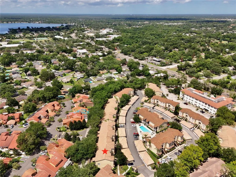 696 SEABROOK COURT #202 Altamonte Springs, FL 32714