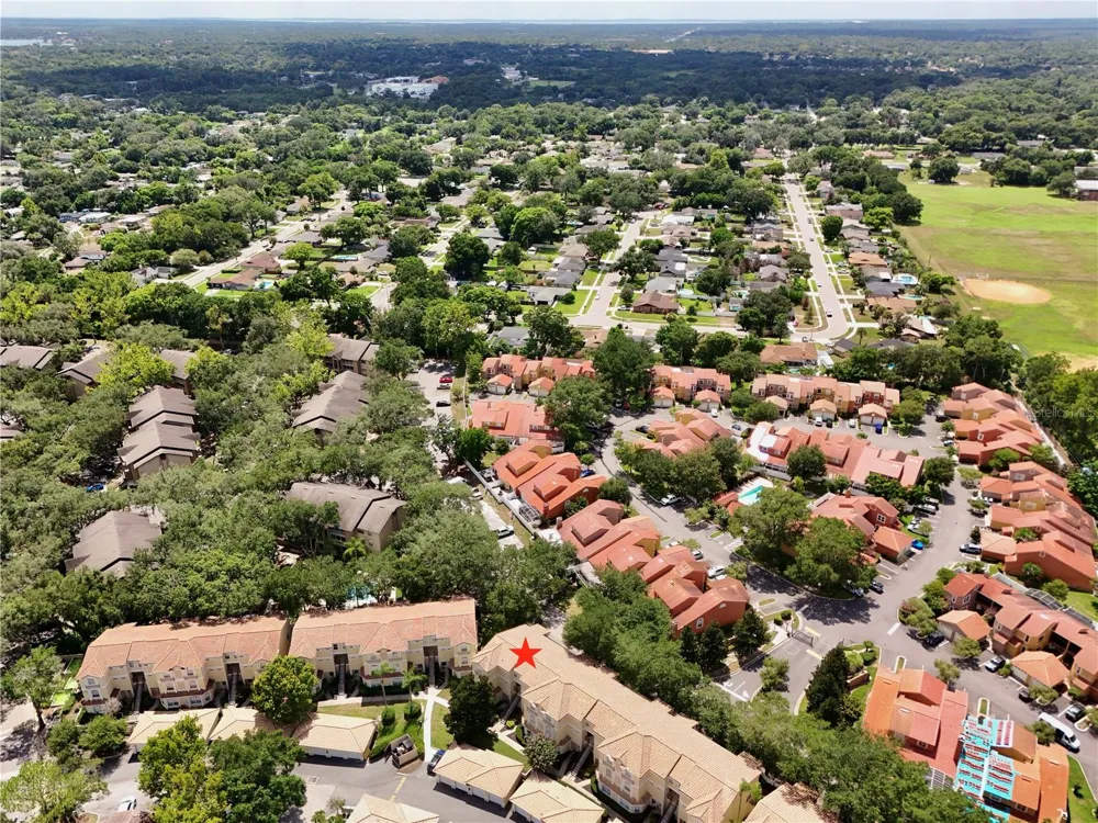 696 SEABROOK COURT #202 Altamonte Springs, FL 32714