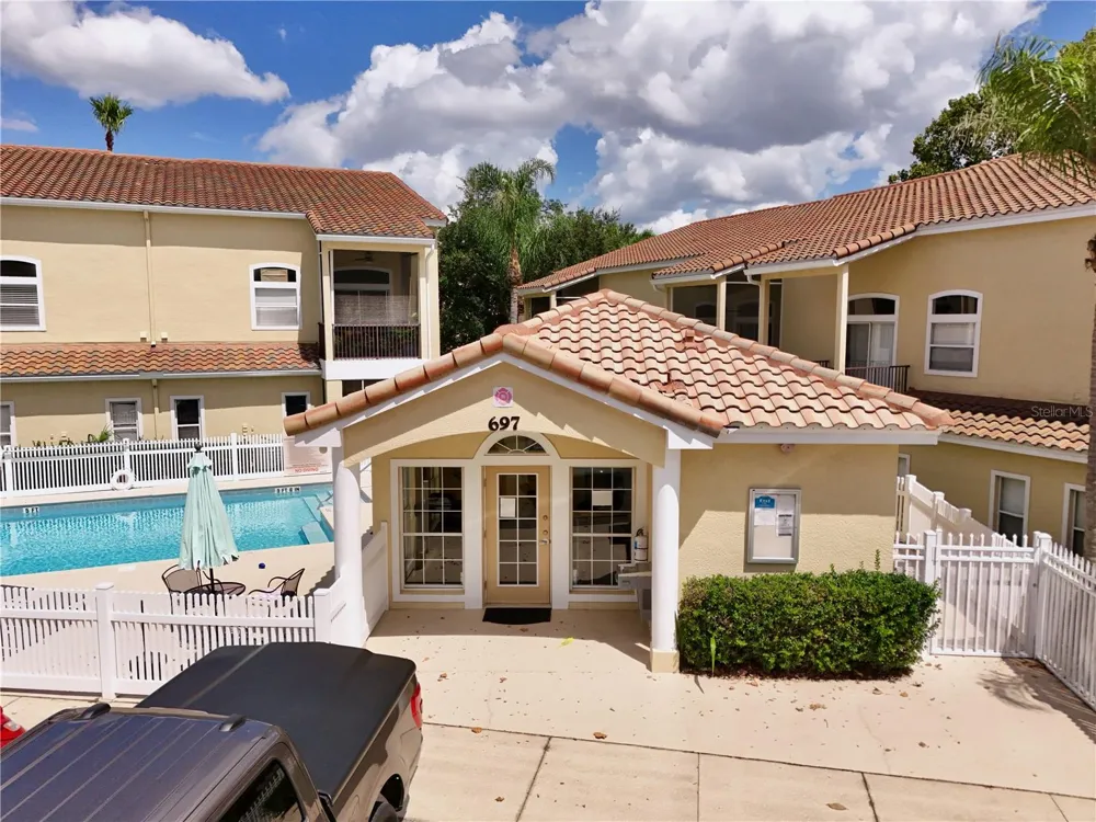 696 SEABROOK COURT #202 Altamonte Springs, FL 32714