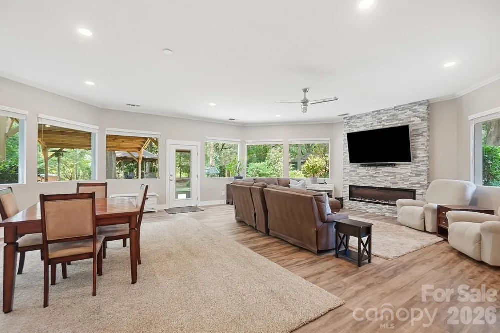2125 Old Hickory Grove Road Mount Holly, NC 28120