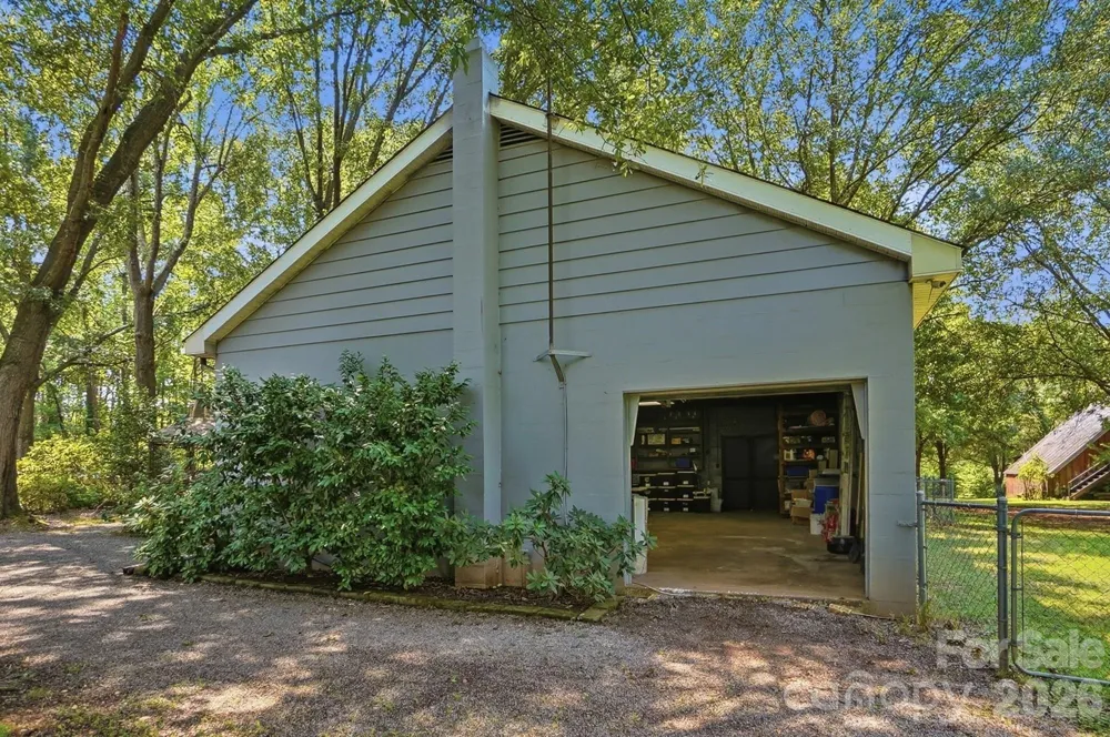 2125 Old Hickory Grove Road Mount Holly, NC 28120